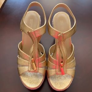 Michael Kors gold wedge sandals 8.5